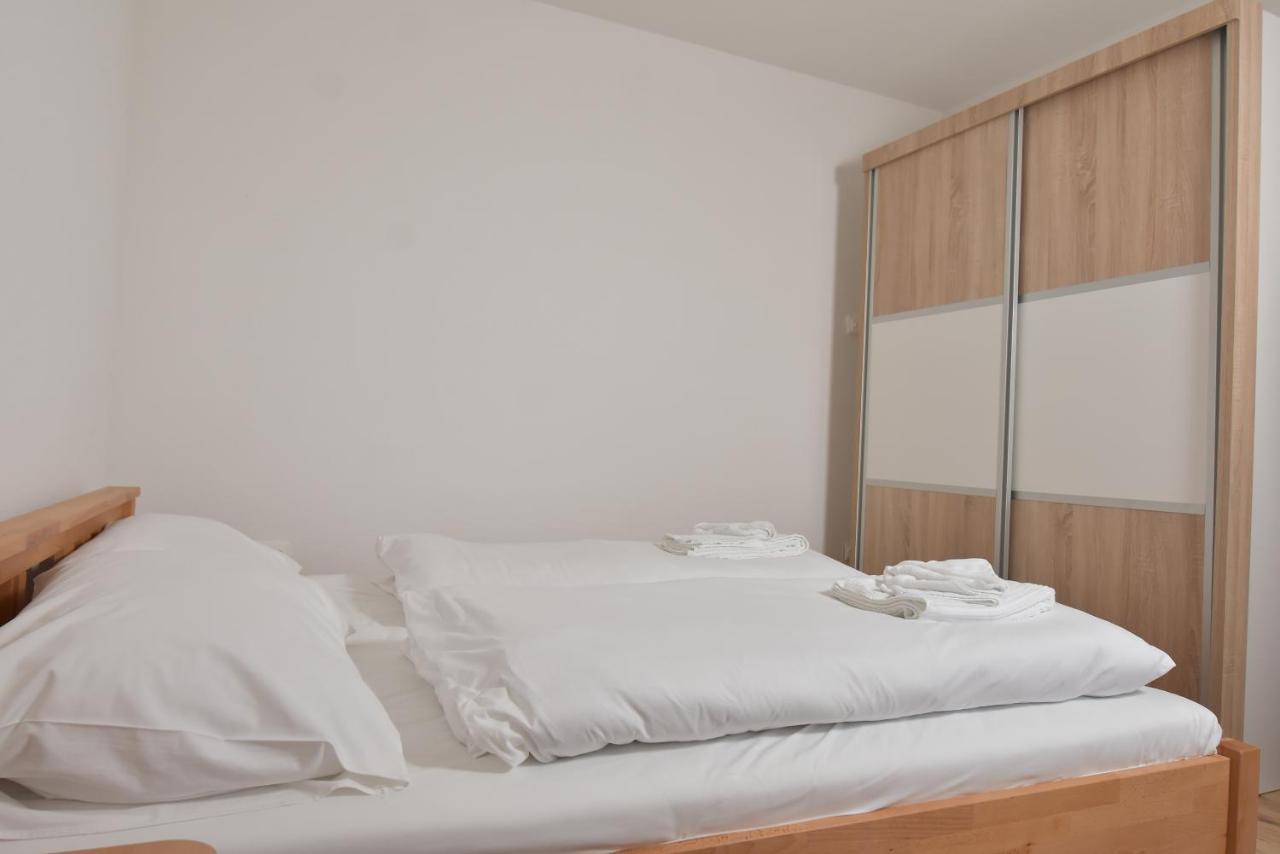 Apartments Villa Deja ยาโฮรินา ภายนอก รูปภาพ