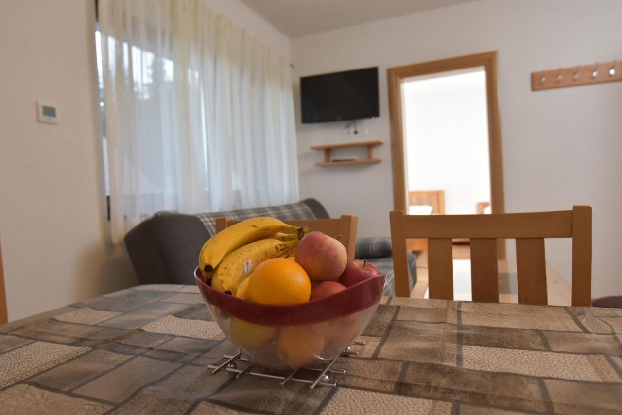 Apartments Villa Deja ยาโฮรินา ภายนอก รูปภาพ