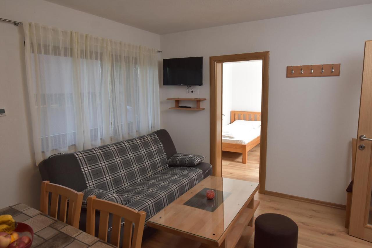 Apartments Villa Deja ยาโฮรินา ภายนอก รูปภาพ