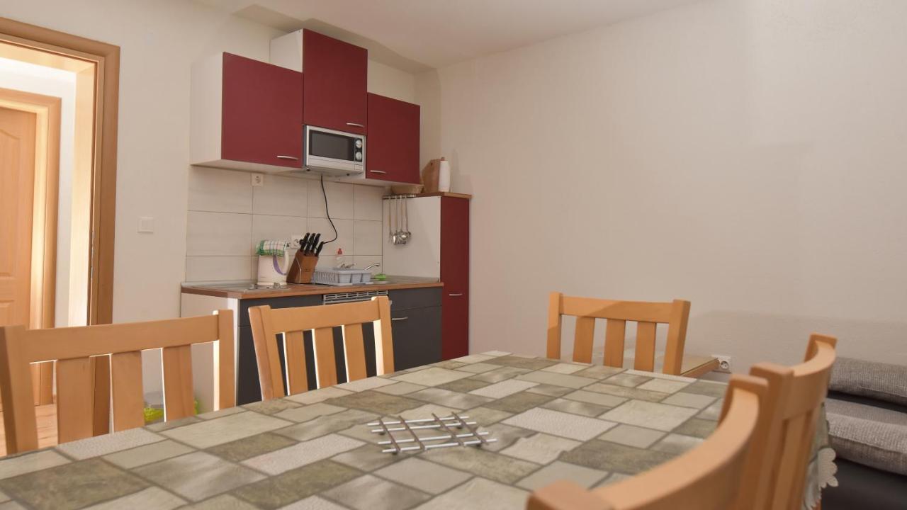 Apartments Villa Deja ยาโฮรินา ภายนอก รูปภาพ