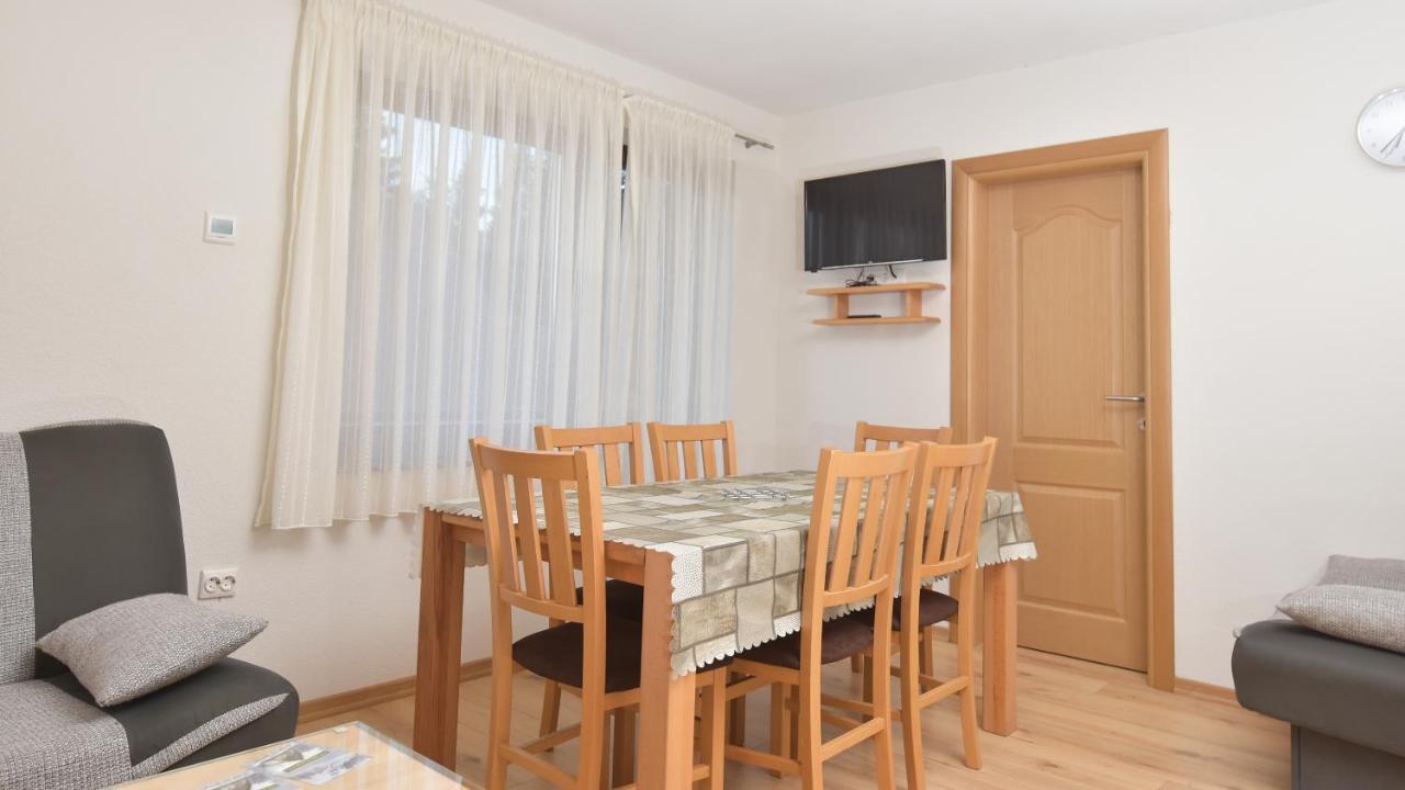 Apartments Villa Deja ยาโฮรินา ภายนอก รูปภาพ