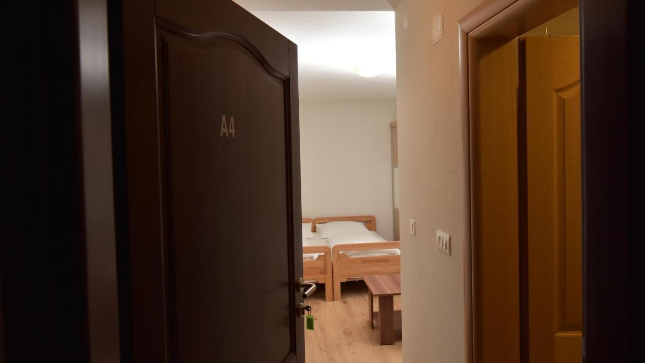 Apartments Villa Deja ยาโฮรินา ภายนอก รูปภาพ