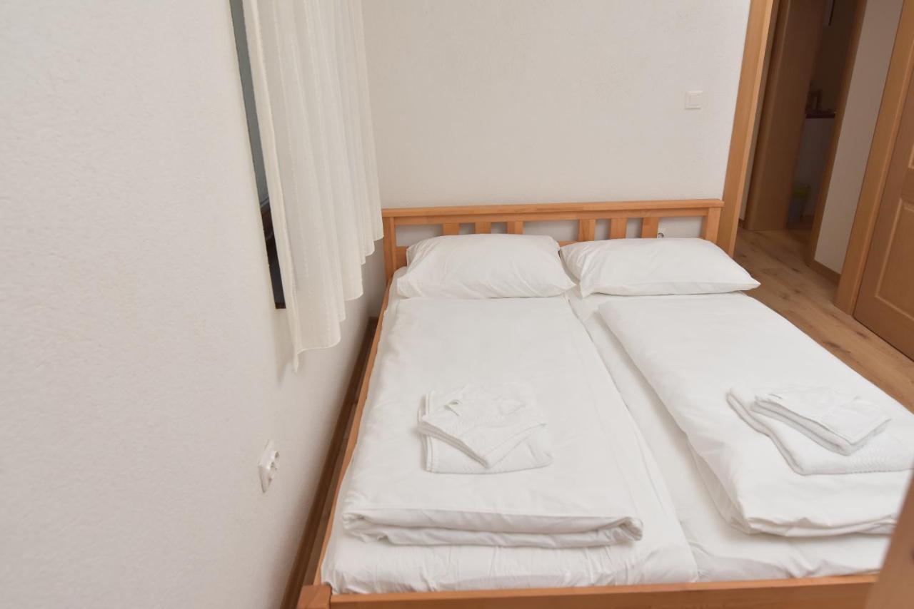 Apartments Villa Deja ยาโฮรินา ภายนอก รูปภาพ