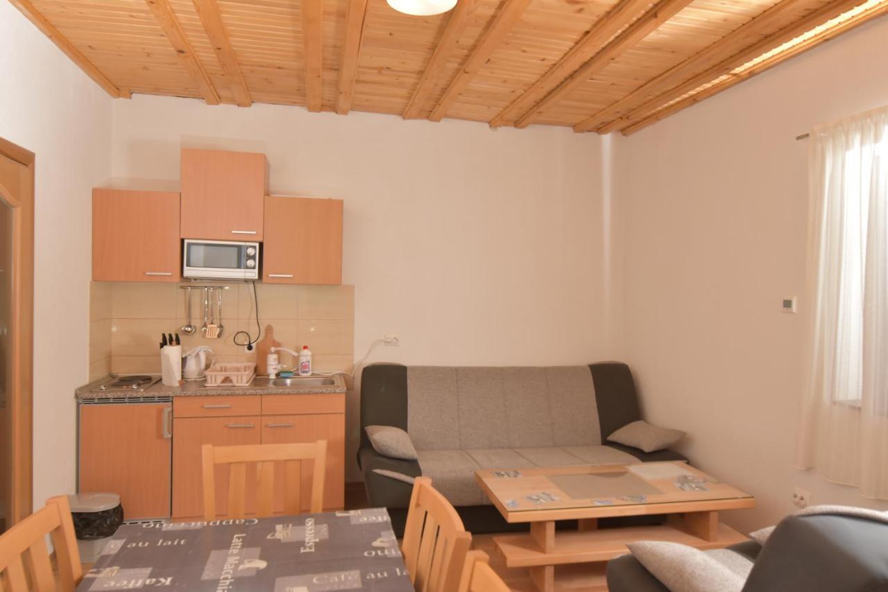 Apartments Villa Deja ยาโฮรินา ภายนอก รูปภาพ