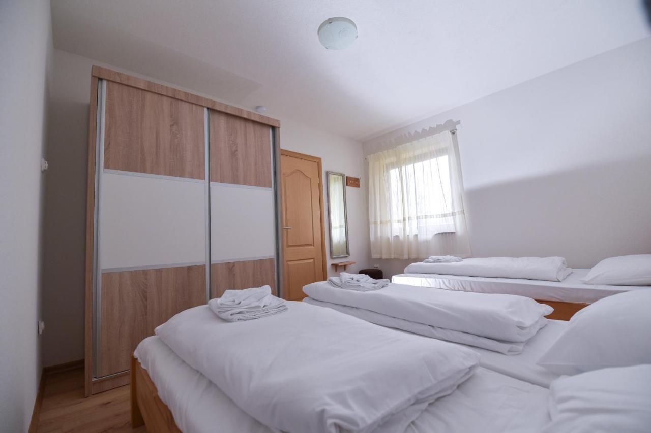 Apartments Villa Deja ยาโฮรินา ภายนอก รูปภาพ