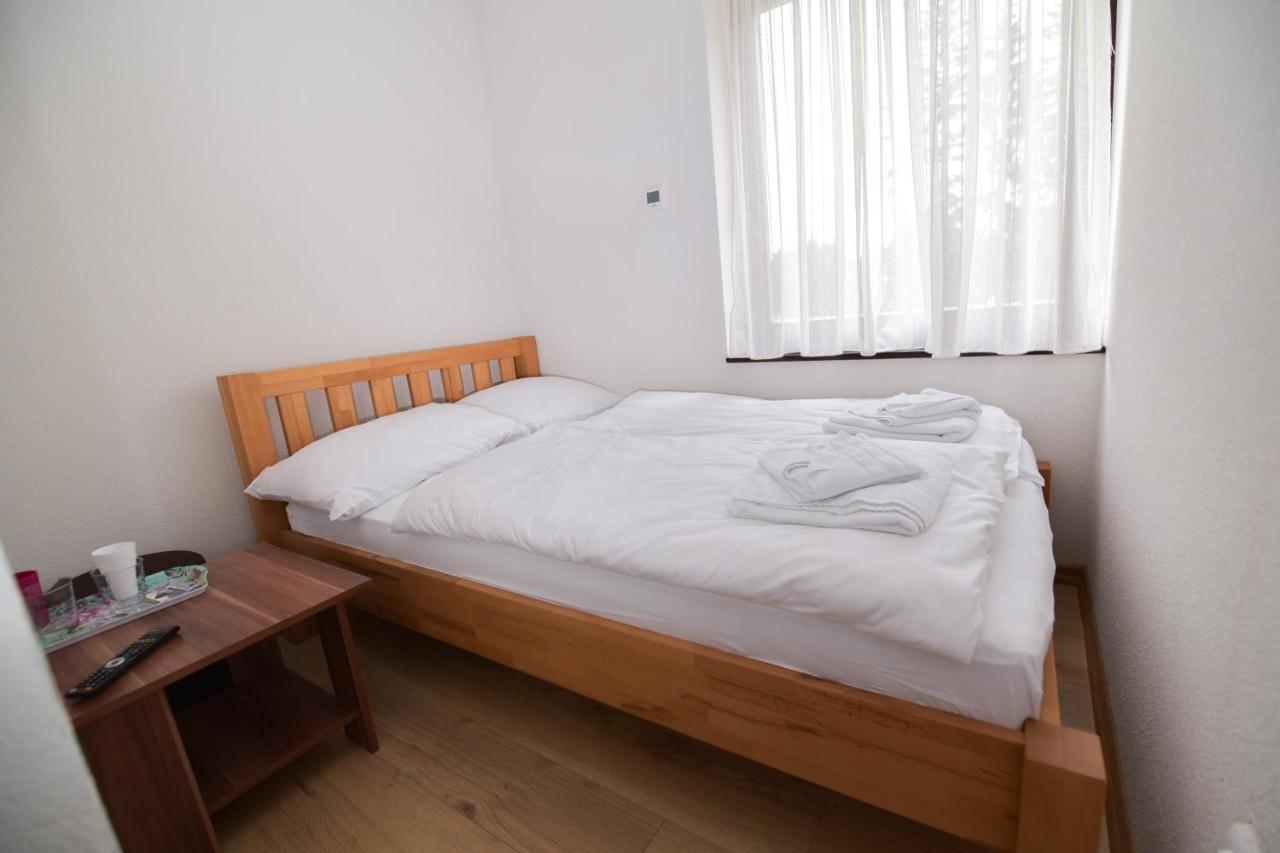 Apartments Villa Deja ยาโฮรินา ภายนอก รูปภาพ