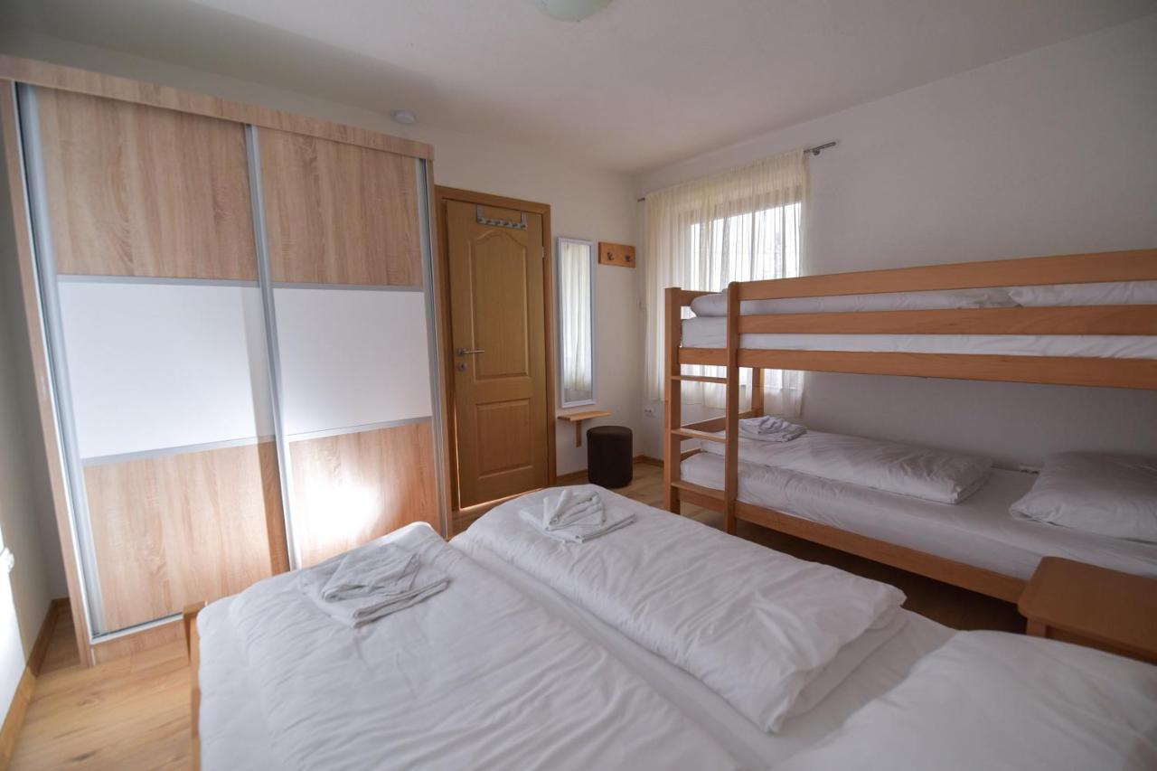 Apartments Villa Deja ยาโฮรินา ภายนอก รูปภาพ